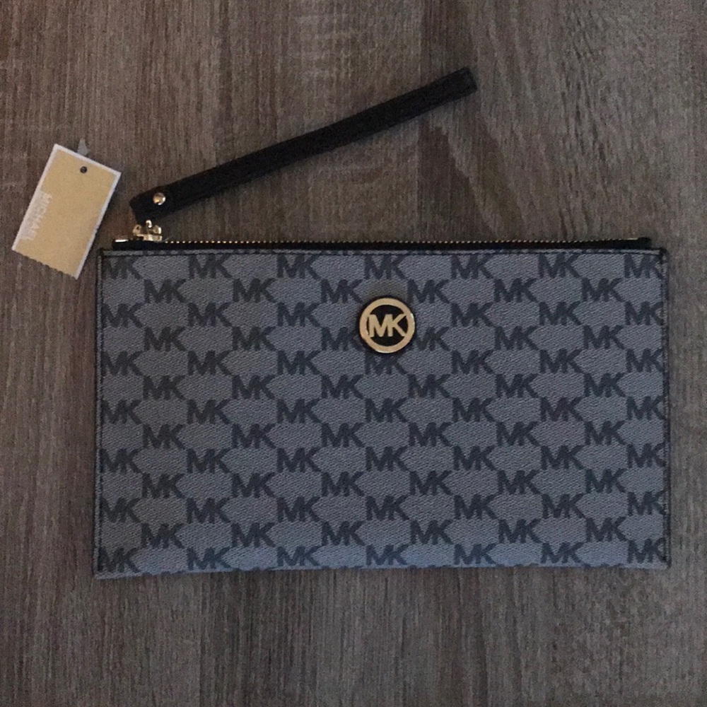 Michael Kors Clutch 💕
